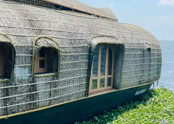Houseboat Alleppey with Oberon Tours