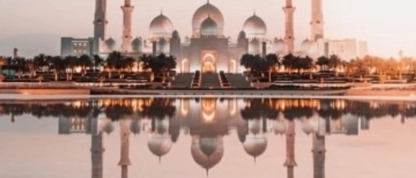 Abu Dhabi Grand Mosque Tour from Dubai – Best Day Trip 2026 - Professional tour experience with Oberon Tours