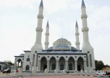Blue Mosque in Dubai with Oberon Tours