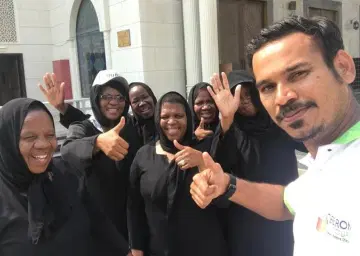 Dubai Blue Mosque visit with Oberon Tours