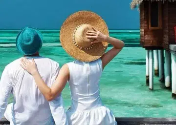 Lakshadweep Couple Beach 