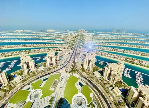 🌴 Palm Jumeirah Island Tour with 360° Views | Book The View at The Palm Tickets 🌴 Palm Jumeirah Island Tour with 360° Views | Book The View at The Palm Tickets - Premium vacation packages from Oberon Tours